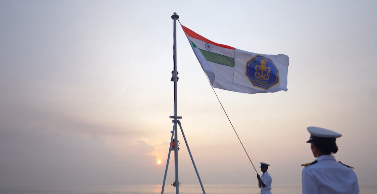 विजय दिवस 2025: भारतीय नौसेना ने 1971 के युद्ध नायकों को किया नमन