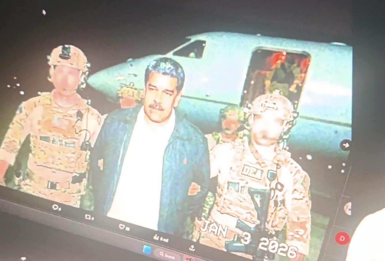 BREAKING: वेनेजुएला में ‘गेम ओवर’ अमेरिकी सेना के कब्जे में निकोलस मादुरो, पहली तस्वीर आई सामने!